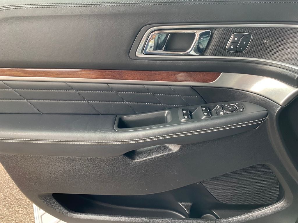 2017 Ford Explorer Platinum