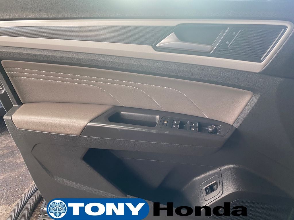2023 Volkswagen Atlas 3.6L V6 SEL R-Line