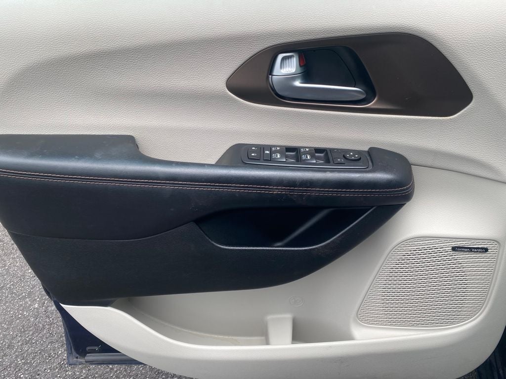 2017 Chrysler Pacifica Touring L Plus