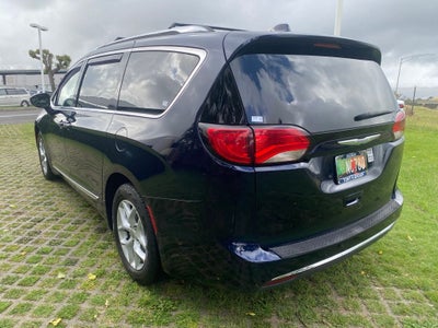 2017 Chrysler Pacifica Touring L Plus