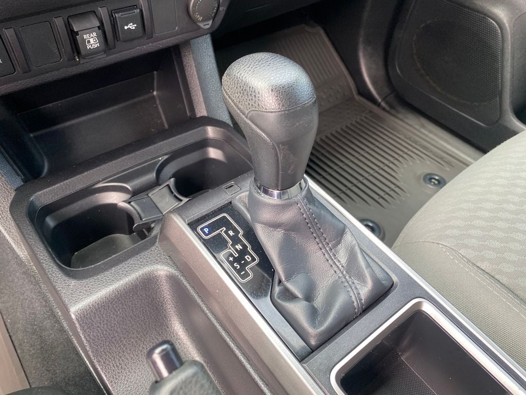 2022 Toyota Tacoma SR5 V6