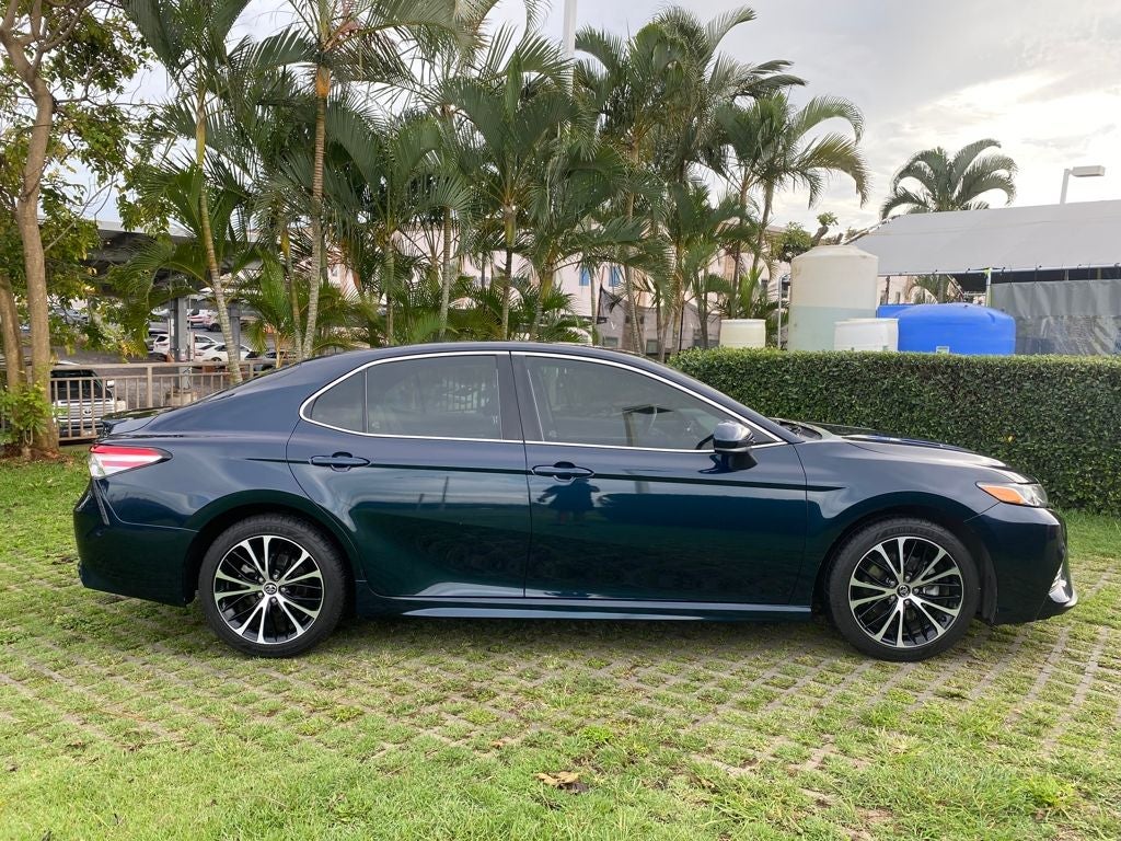 2020 Toyota Camry SE