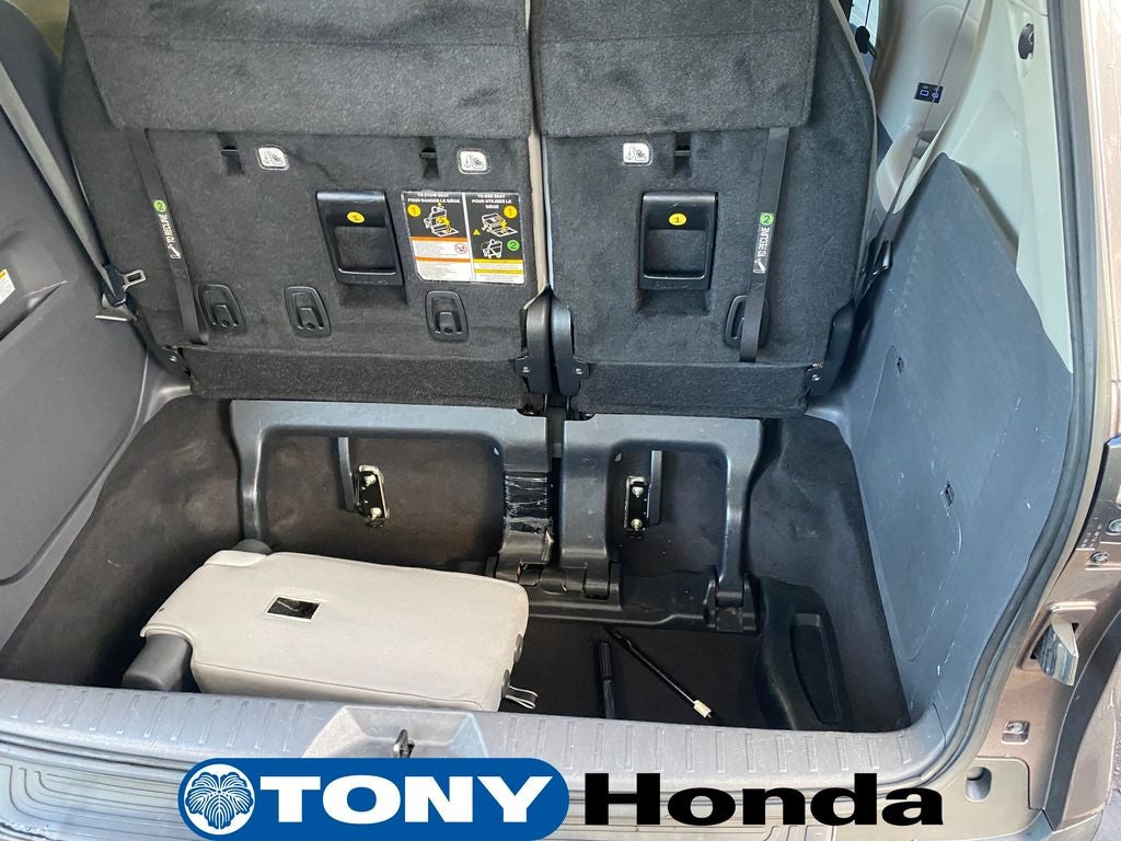 2022 Toyota Sienna LE 8 Passenger