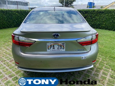 2016 Lexus ES 300h