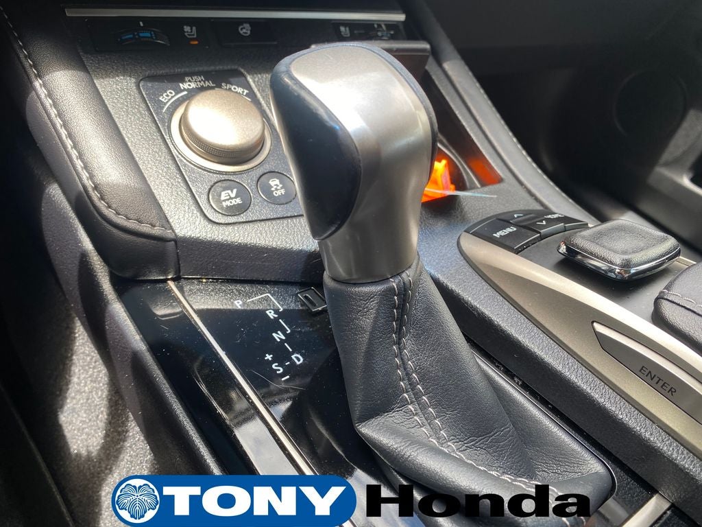 2016 Lexus ES 300h