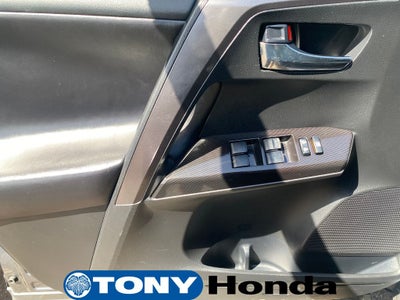 2017 Toyota RAV4 SE