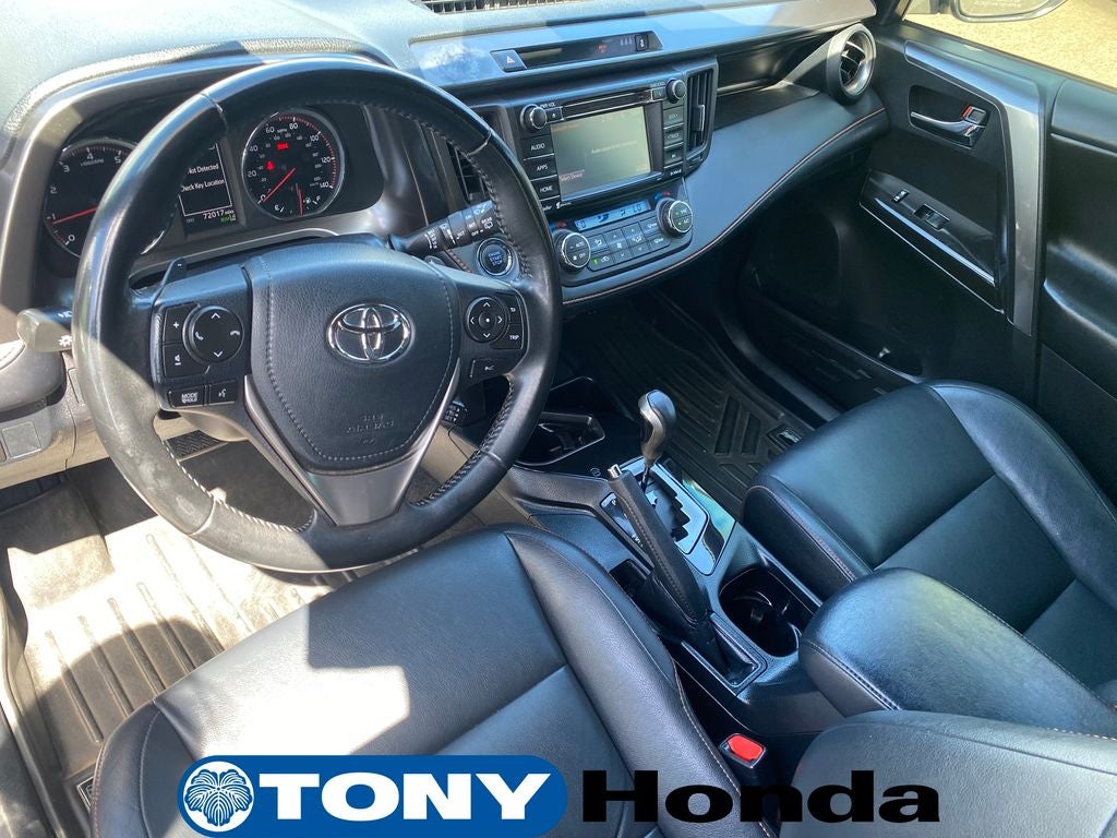 2017 Toyota RAV4 SE
