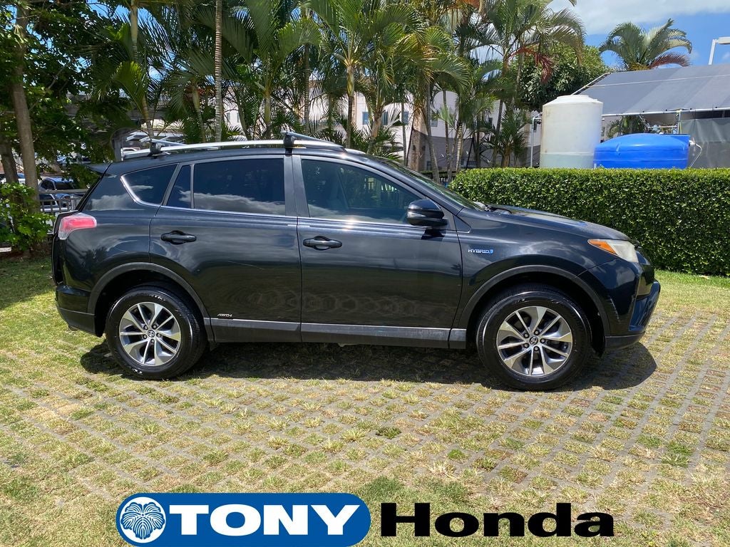 2017 Toyota RAV4 Hybrid XLE
