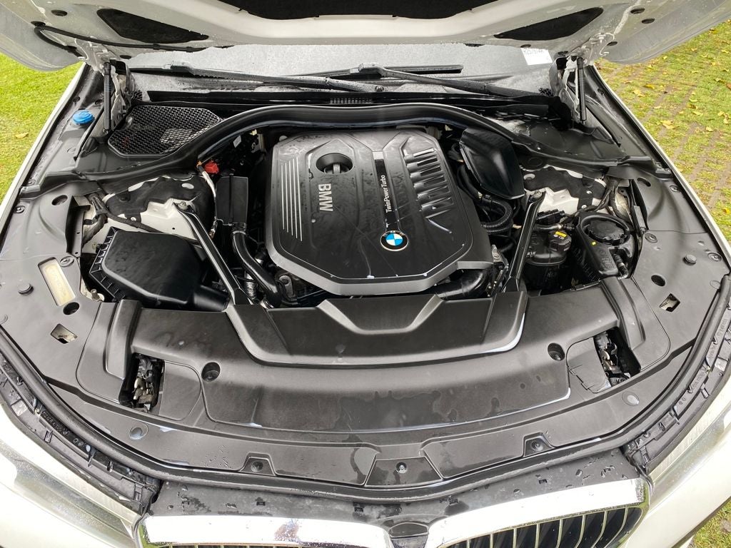 2017 BMW 7 Series 740i