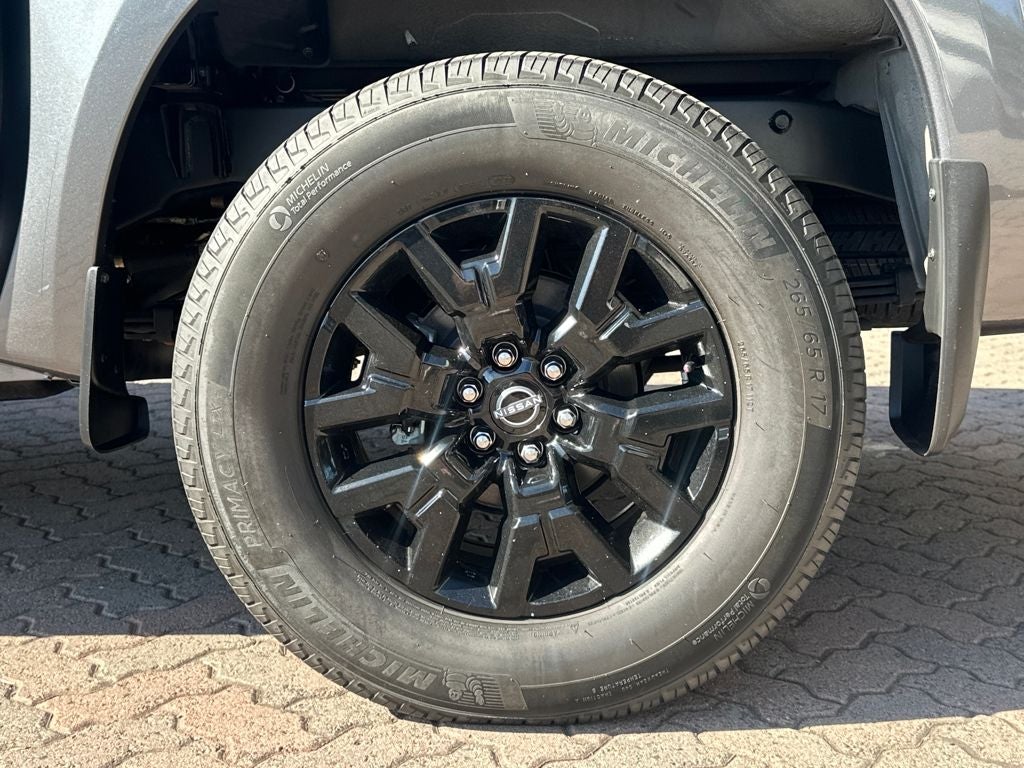 2023 Nissan Frontier SV