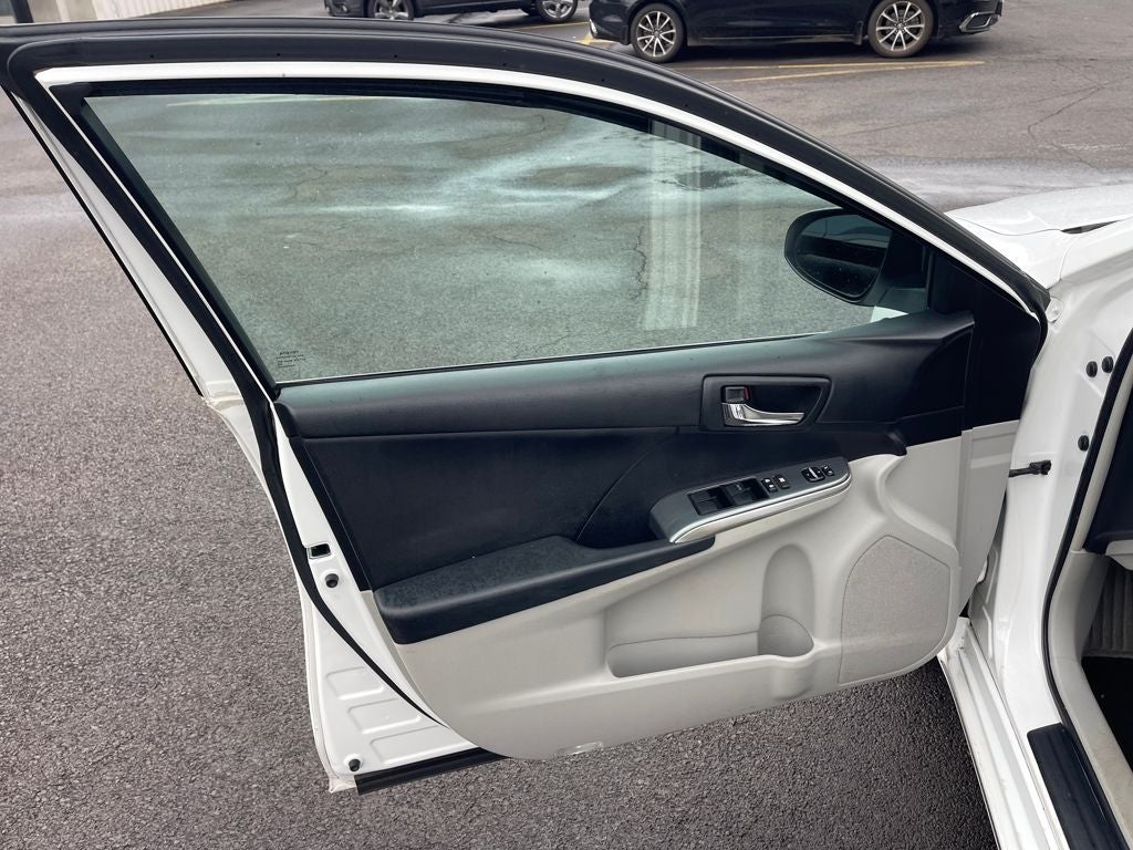 2012 Toyota Camry Hybrid XLE