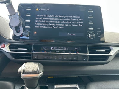 2022 Toyota Sienna Woodland Edition