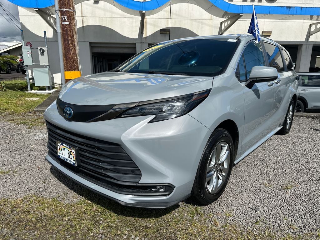 2022 Toyota Sienna Woodland Edition