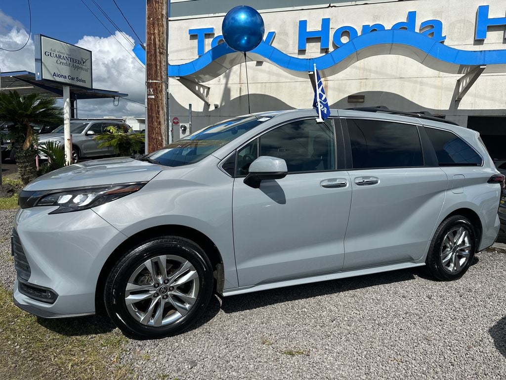 2022 Toyota Sienna Woodland Edition