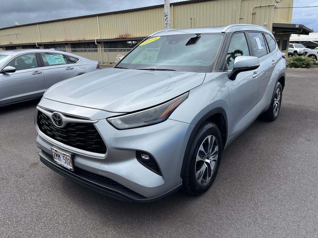 2024 Toyota Highlander LE