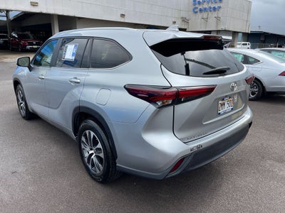 2024 Toyota Highlander LE