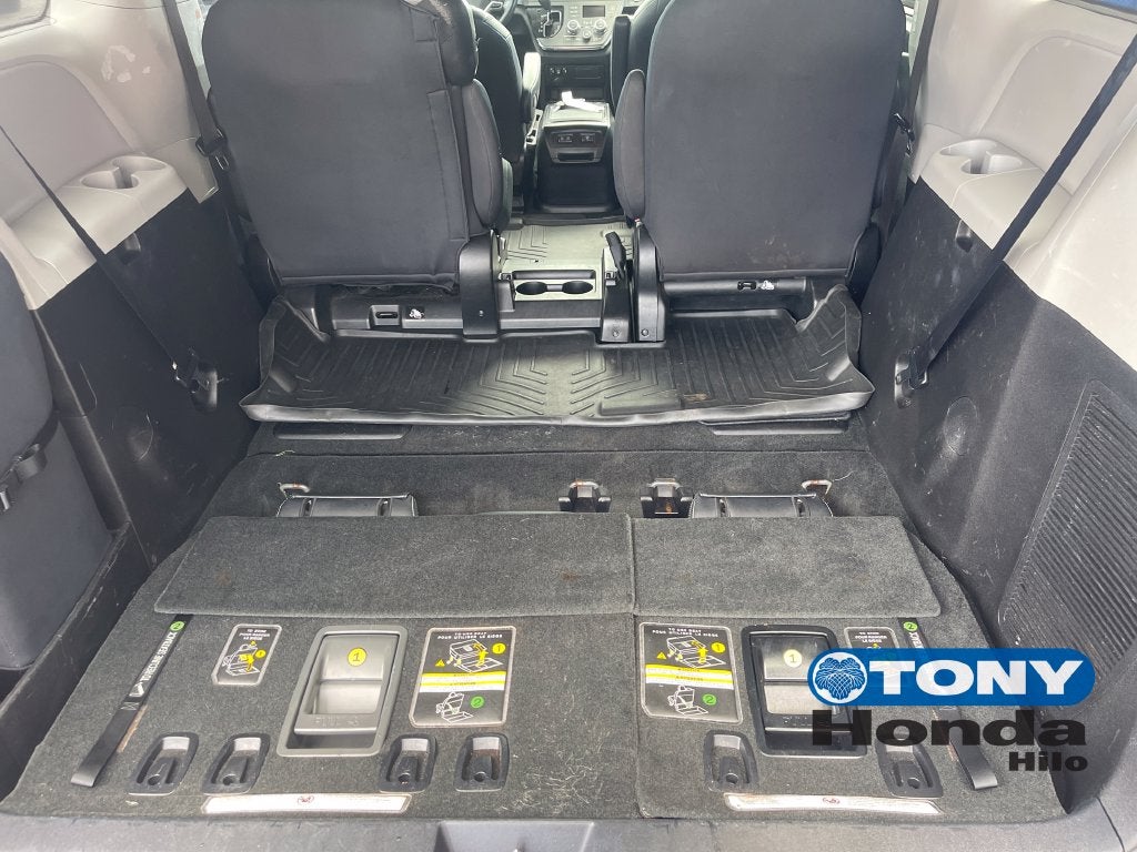 2018 Toyota Sienna SE 8 Passenger