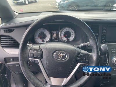 2018 Toyota Sienna SE 8 Passenger