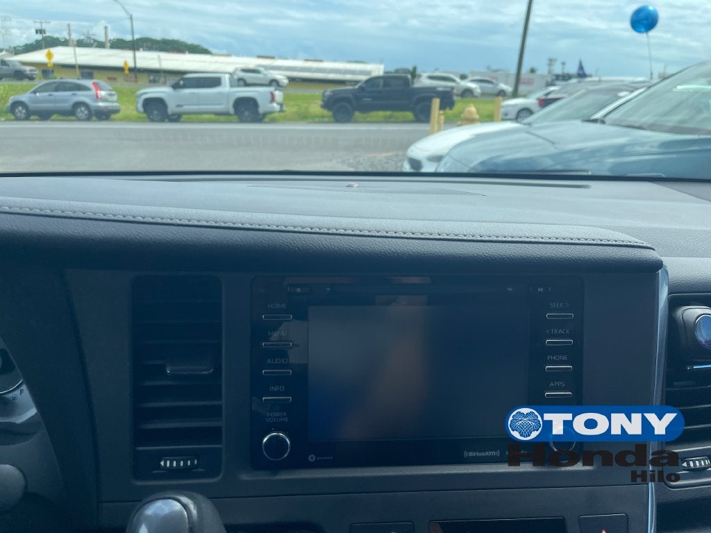 2018 Toyota Sienna SE 8 Passenger