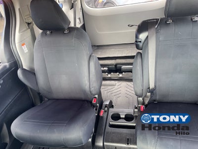 2018 Toyota Sienna SE 8 Passenger