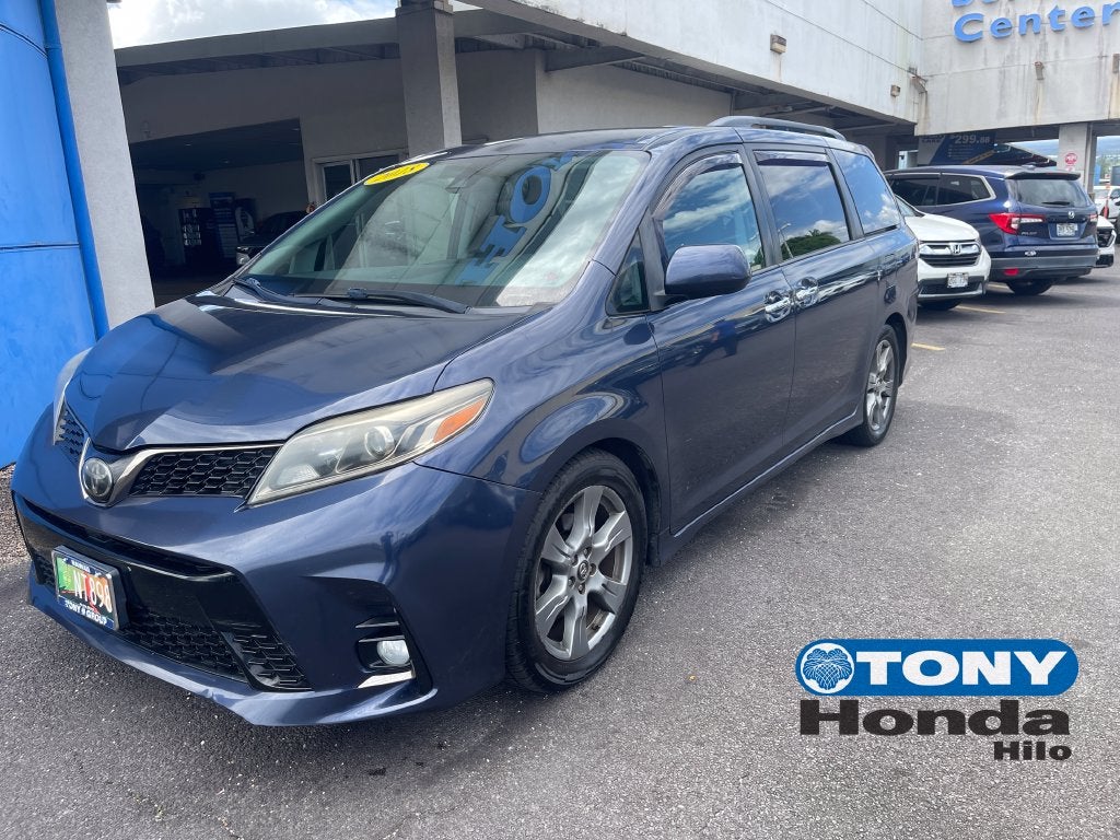 2018 Toyota Sienna SE 8 Passenger