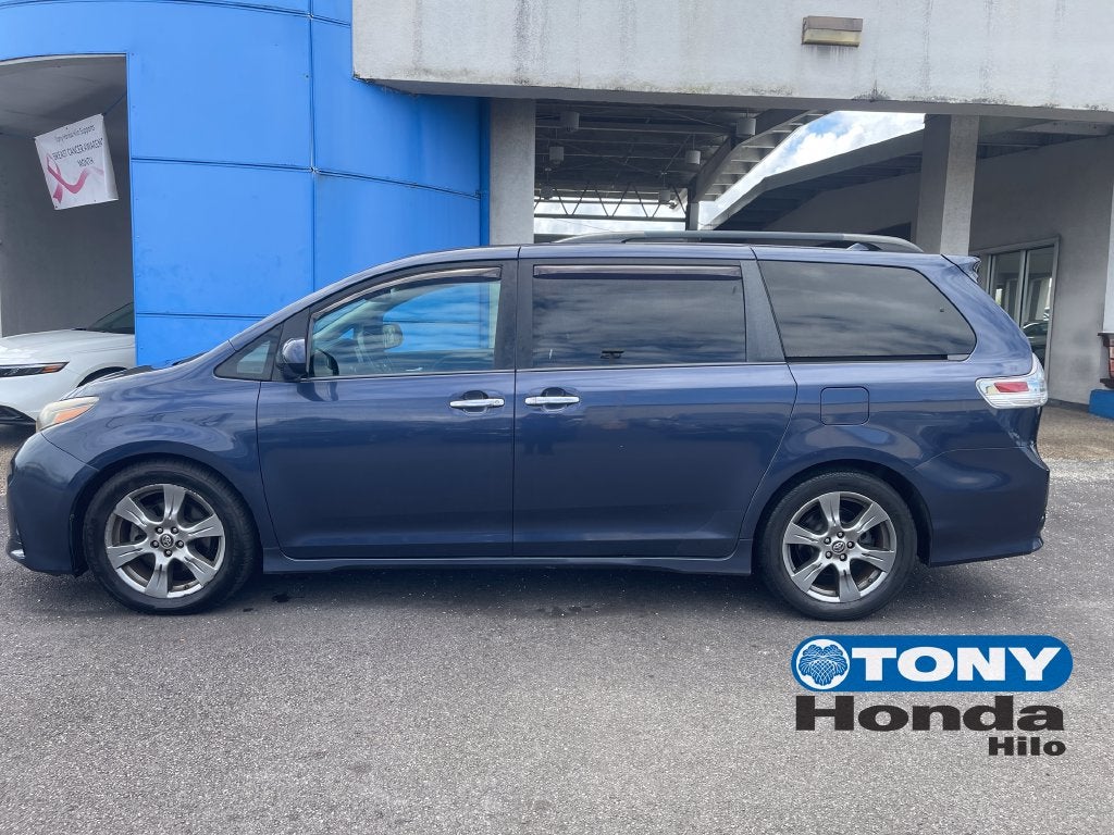 2018 Toyota Sienna SE 8 Passenger