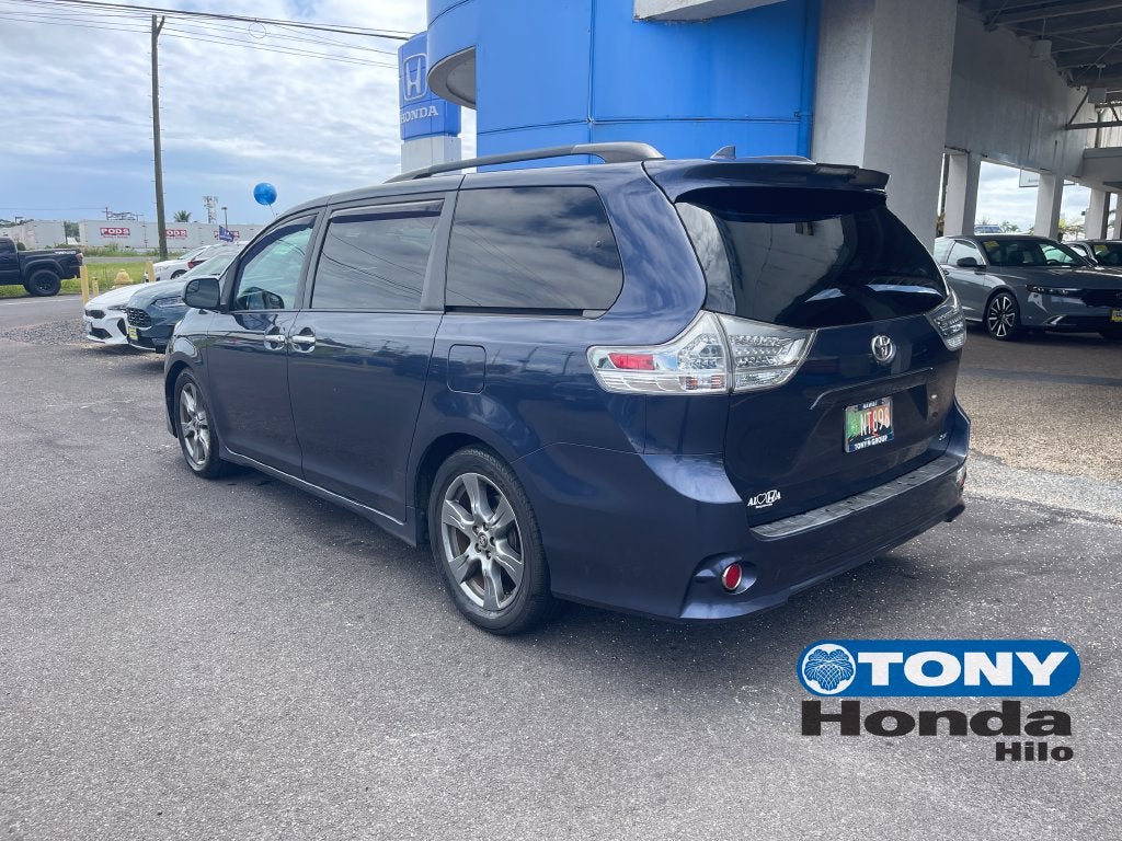 2018 Toyota Sienna SE 8 Passenger