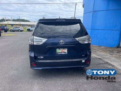 2018 Toyota Sienna SE 8 Passenger