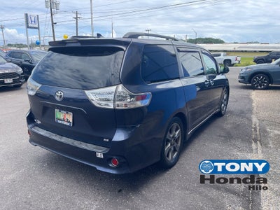 2018 Toyota Sienna SE 8 Passenger