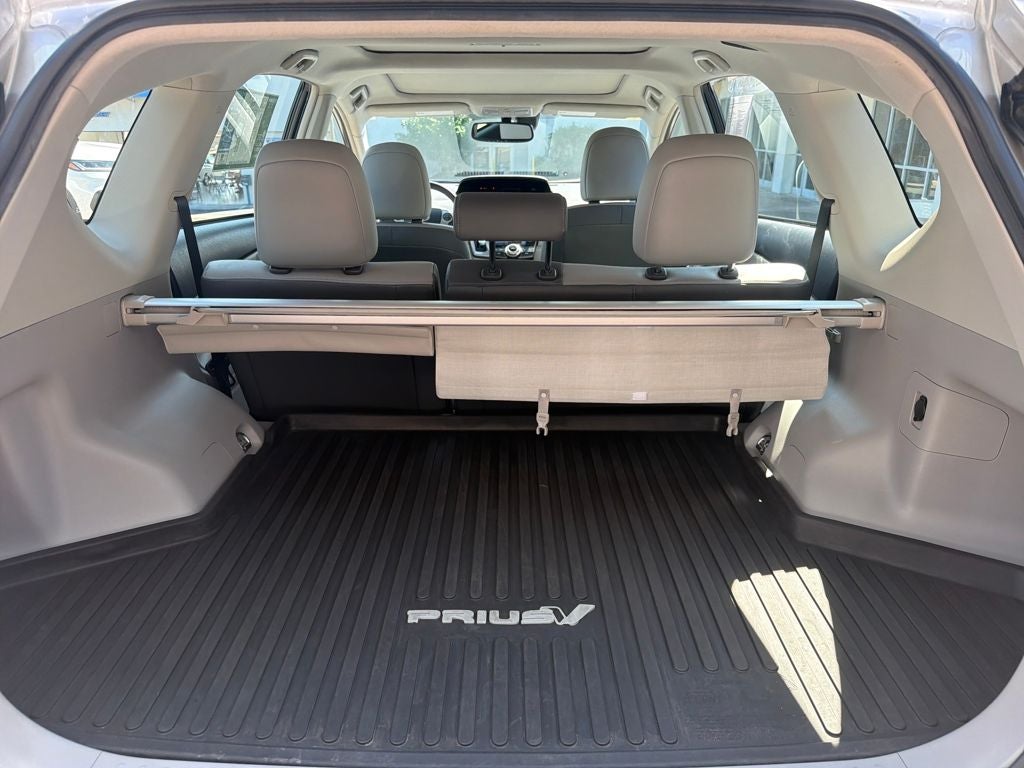 2017 Toyota Prius v Two