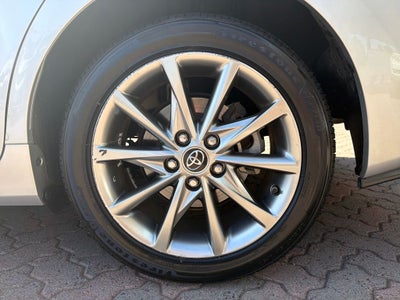 2017 Toyota Prius v Two