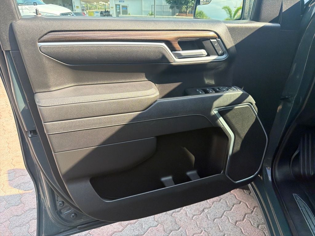 2025 Chevrolet Silverado 1500 LT LT1