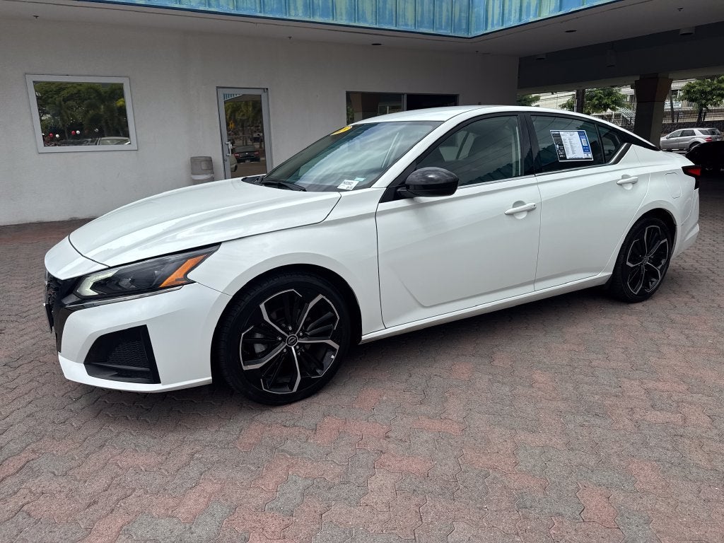 2023 Nissan Altima 2.5 SR