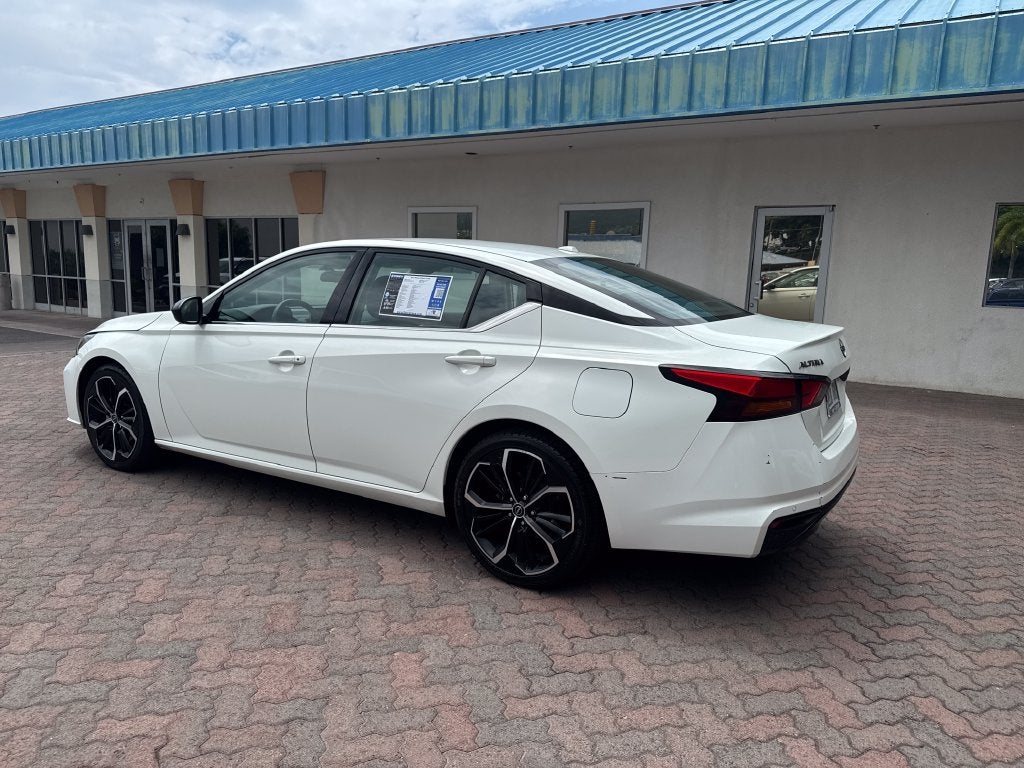 2023 Nissan Altima 2.5 SR