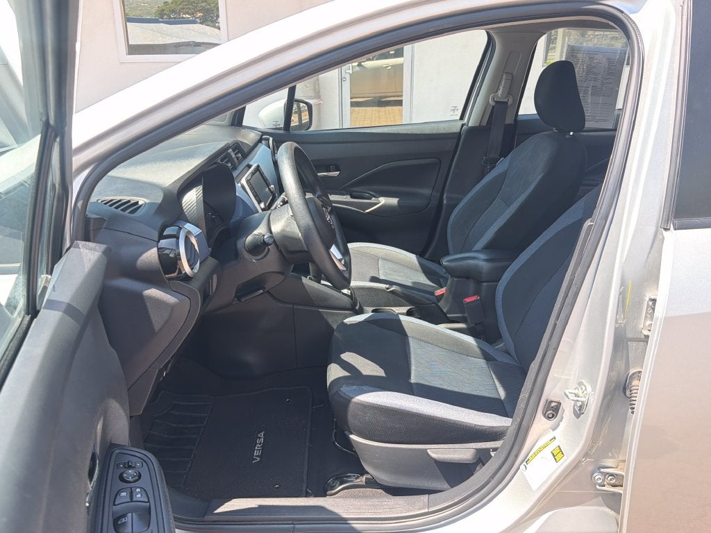 2023 Nissan Versa 1.6 SV