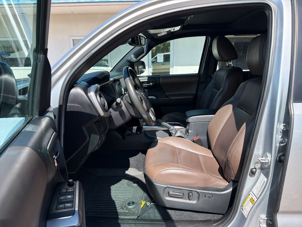 2022 Toyota Tacoma Limited V6