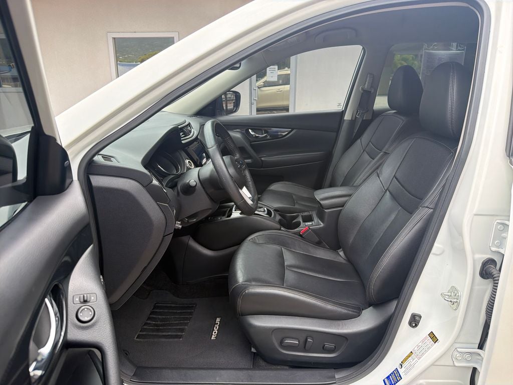 2020 Nissan Rogue SL