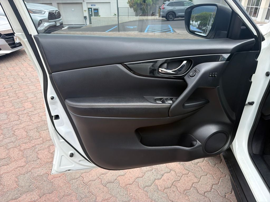 2020 Nissan Rogue SL