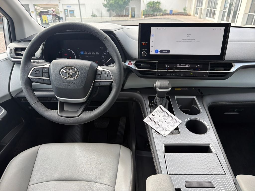 2025 Toyota Sienna XLE