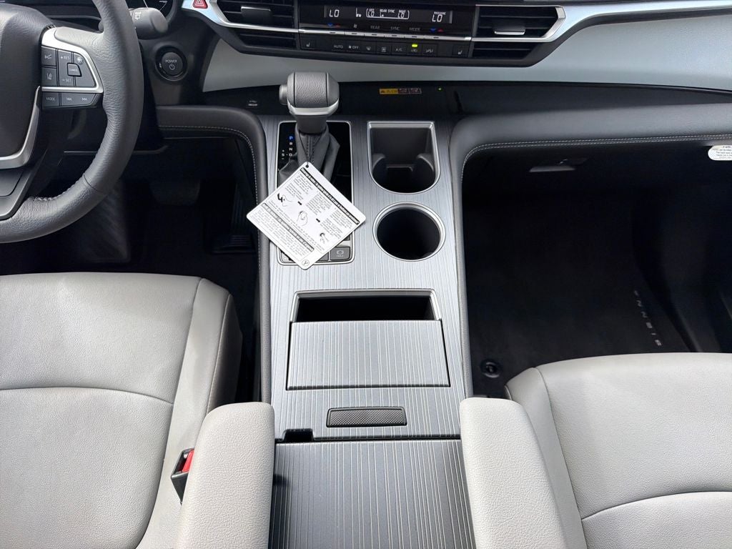 2025 Toyota Sienna XLE