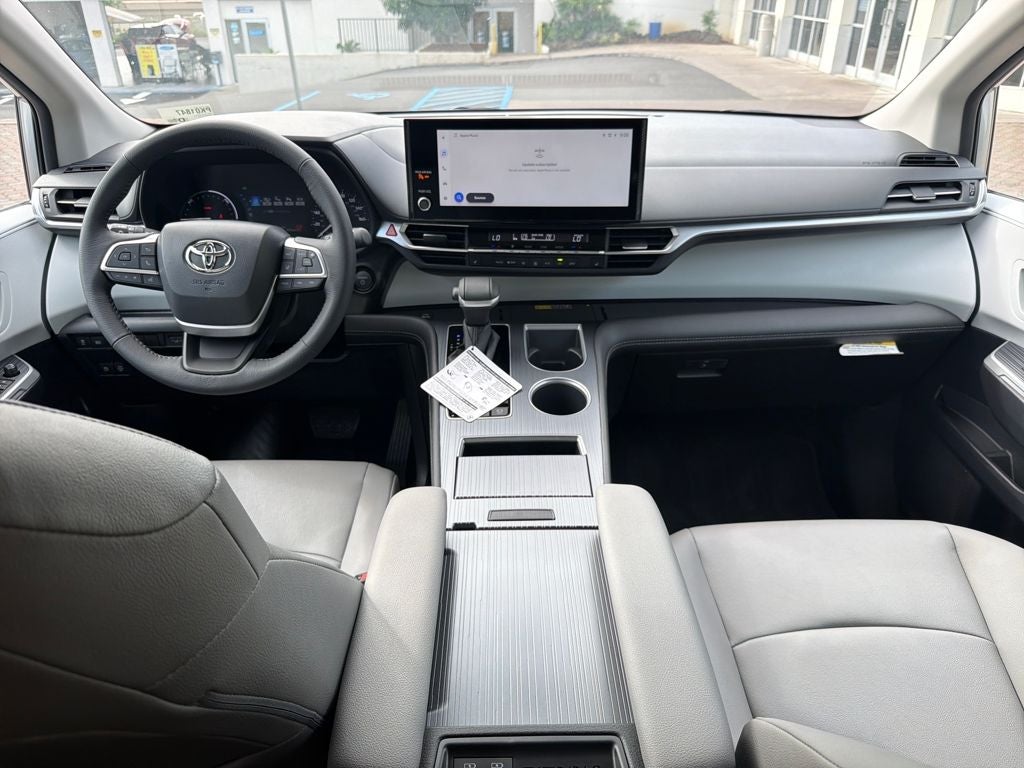 2025 Toyota Sienna XLE