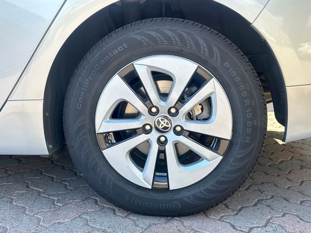 2016 Toyota Prius Three Touring