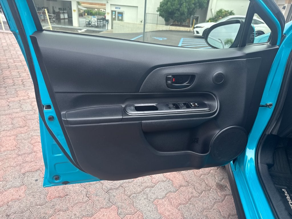 2018 Toyota Prius c One