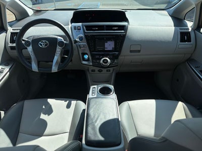 2017 Toyota Prius v Five