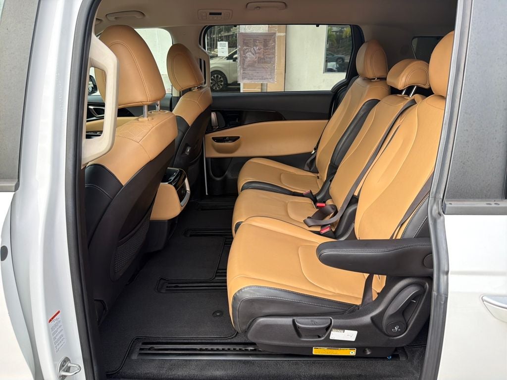 2022 Kia Carnival EX