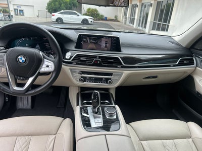 2021 BMW 7 Series 740i