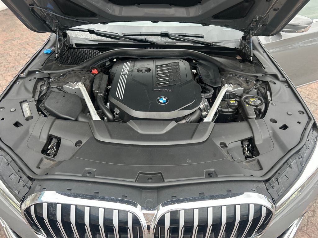 2021 BMW 7 Series 740i