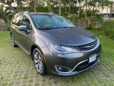 2018 Chrysler Pacifica Hybrid Limited