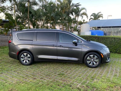 2018 Chrysler Pacifica Hybrid Limited