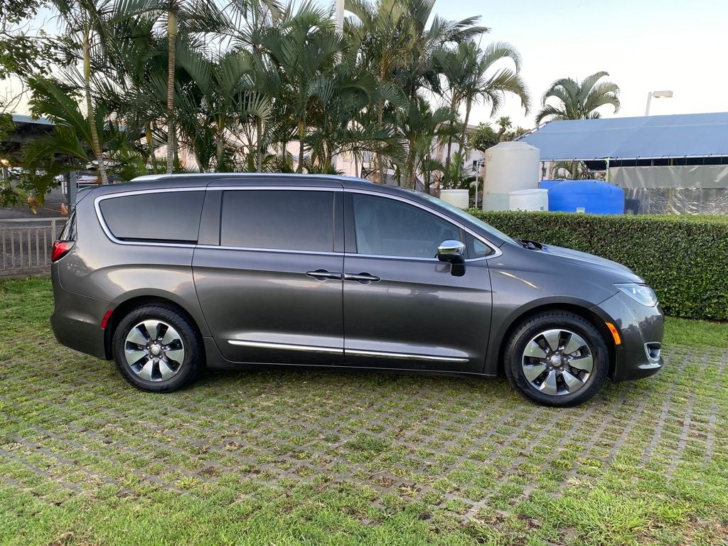 2018 Chrysler Pacifica Hybrid Limited